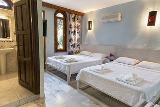 อื่นๆ 4 Club Antiphellos