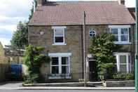 Others Moor End House Bed & Breakfast