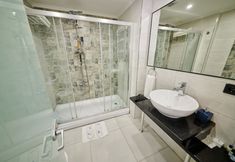 Others 2 The Marions Suite Hotel