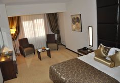 Others 7 North Point Hotel