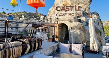 อื่นๆ 2 Castle Cave Hotel