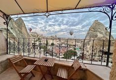 อื่นๆ 6 Castle Cave Hotel