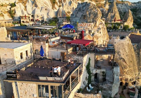 อื่นๆ Castle Cave Hotel