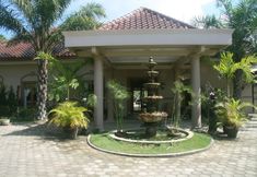 Others 4 Villa Pakem