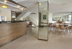 기타 4 Nichols Airport Hotel