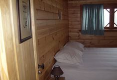 อื่นๆ 2 Willow Spring Way Station Bed & Breakfast