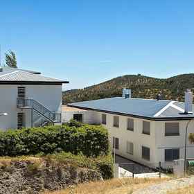 Primary image 1 Albergue Inturjoven Constantina - Hostel, ウトレラ ホテル