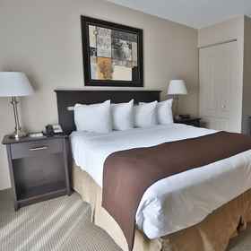 Primary image 1 Hôtel Le Versailles, Ferme-Neuve Hotels