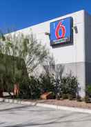 Imej utama Motel 6 Uvalde, TX