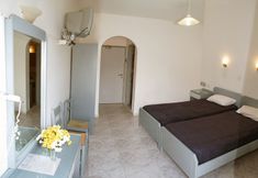 Others 4 Costas & Chrysoula