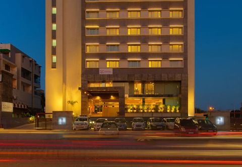 Others Royal Orchid Central, Vadodara