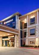 Imej utama Best Western Plus Lytle Inn & Suites