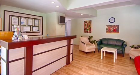 Others 2 Status Hotel