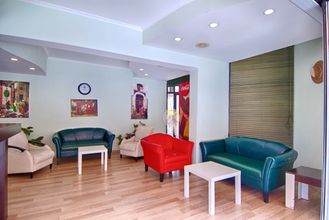 Others 4 Status Hotel