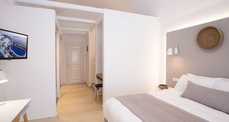 Others 2 Louis Studios Hotel