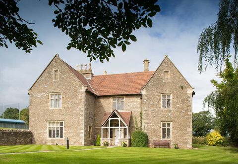 Others Thornbury Lodge