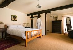 기타 3 Lower Severalls Farmhouse