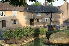 Others The Manor Arms