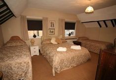 Others 2 The Manor Arms