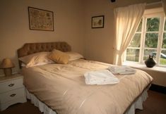 Others 4 The Manor Arms