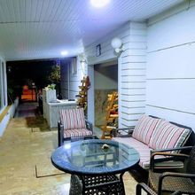 อื่นๆ 4 Kara Family Apart