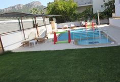 อื่นๆ 3 Kara Family Apart