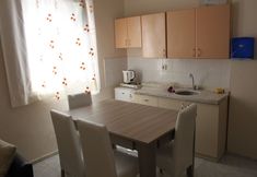 อื่นๆ 6 Kara Family Apart