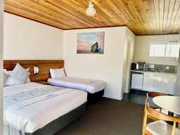 Port Campbell Motor Inn, ₱ 5,636.93