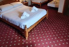 Others 3 The Rose And Crown