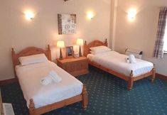 Others 4 The Rose And Crown