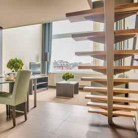 Primary image1Arass Hotel & Business Flats,彼得·保罗·鲁本斯雕像飯店