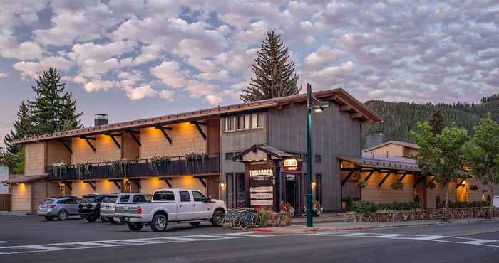 Khác Tamarack Lodge