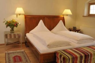 기타 4 Gut Moierhof