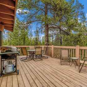 Primary image 1 레드 알더 레인 1, Lava River Cave 호텔