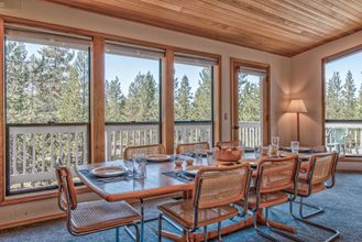 其他 4 White Elm Lane #31 by Village Properties at Sunriver