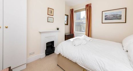其他 2 Fabulously British 3 Bed House near Battersea Park