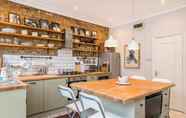 Lain-lain 2 Charming, Recently Renovated 2-bed in Fulham