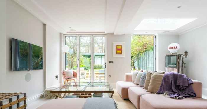 Lain-lain Fantastic 4 Bed House in Iconic Camden