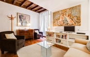 Others 3 Historical Apartment near Spanish Steps