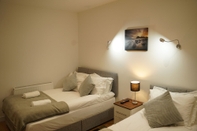 Lainnya Serviced Property Plymouth