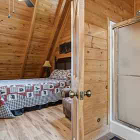 Room 1 Absolutely Wonderful #304, Hatfield and McCoy Dinner Show Hotels