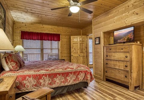 อื่นๆ Whispering Creek #302