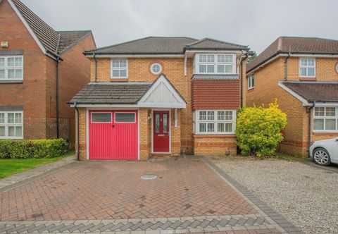Others Modern 4 Bedroom Detached House in Cardiff