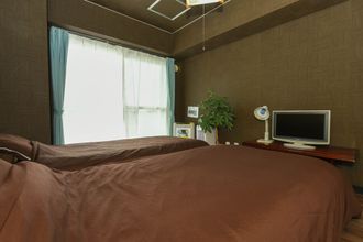 Lainnya 4 PEOPLE NoIII 601