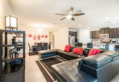 Lain-lain 2 4 Bedroom 3 Bathroom Villa