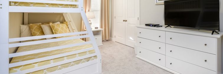 Others 6 Bed 4 Ba Villa with Pool & Spa