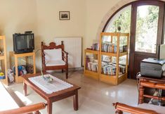 Others 7 Group Accomodation, Heliopetra Studios And Houses