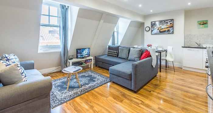 Lainnya Luxurious Modern One Bedroom Apartment