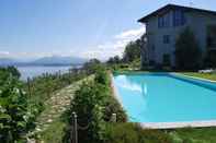 Others Sole di Meina Pool and Lake View