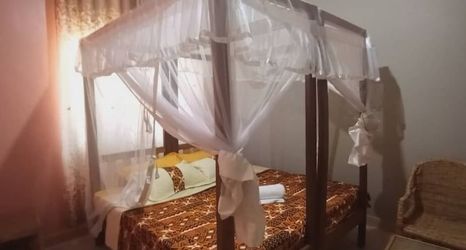 Others 2 Helen's Guesthouse